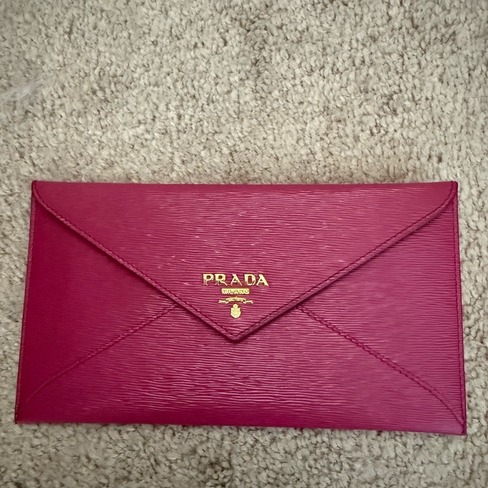 Prada Slim Card Wallet Clutch in Pink